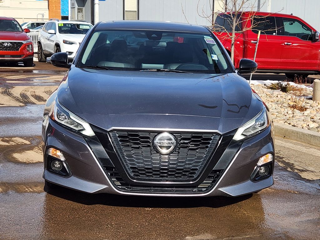 2022 Nissan Altima 2.5 SR photo 2