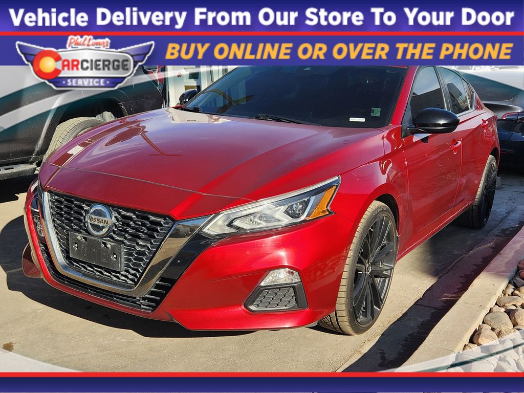 2020 Nissan Altima SR's photo