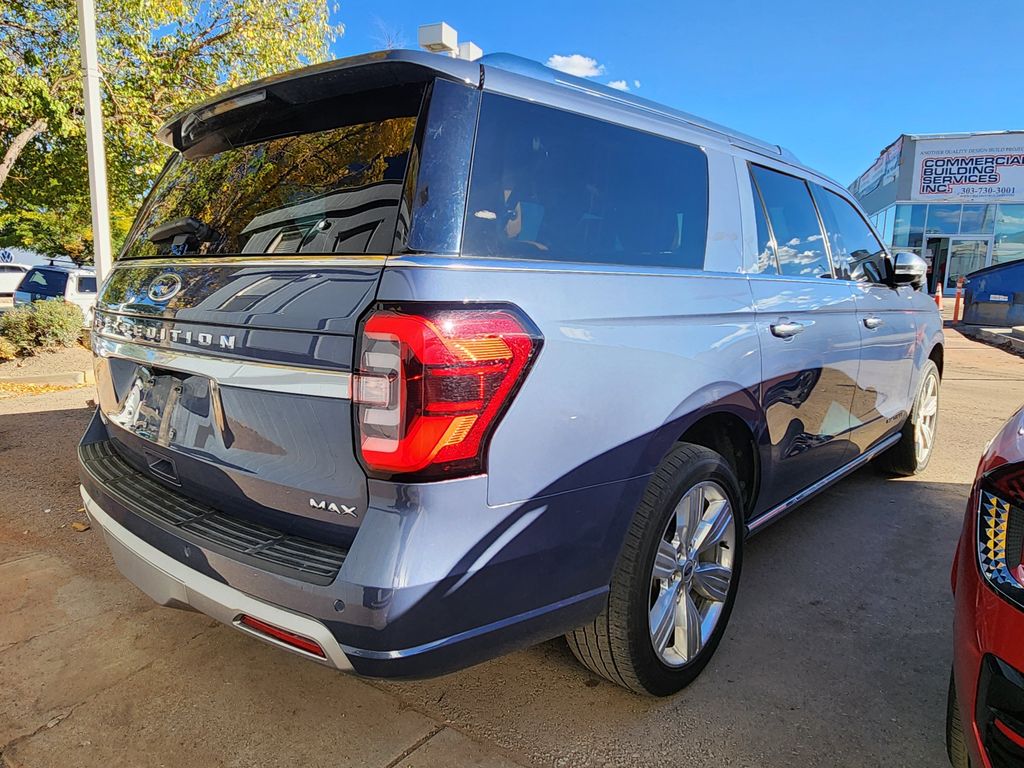2022 Ford Expedition MAX Platinum photo 3