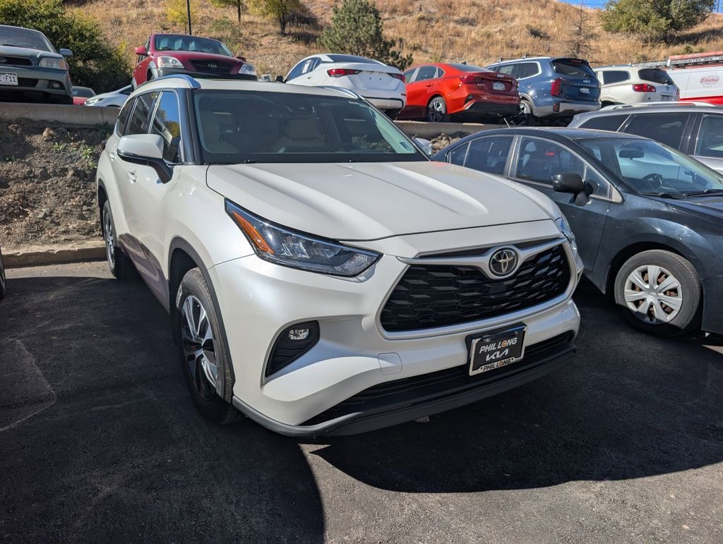 Used 2020 Toyota Highlander XLE SUV