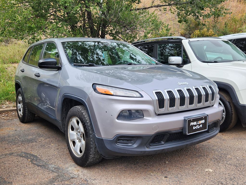 2014 Jeep Cherokee Sport photo 3