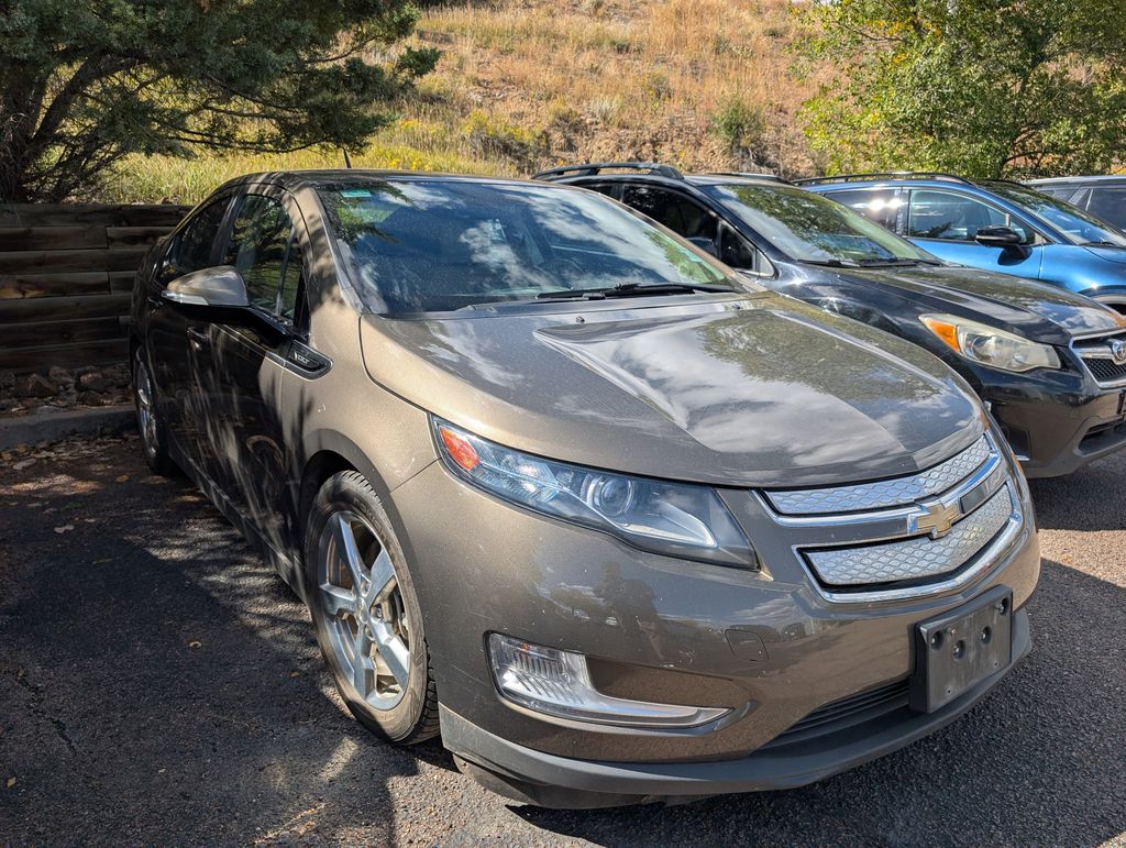 2014 Chevrolet Volt Base photo 3