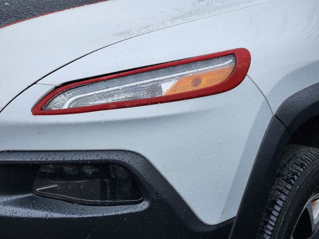 2018 Jeep Cherokee Trailhawk photo 4