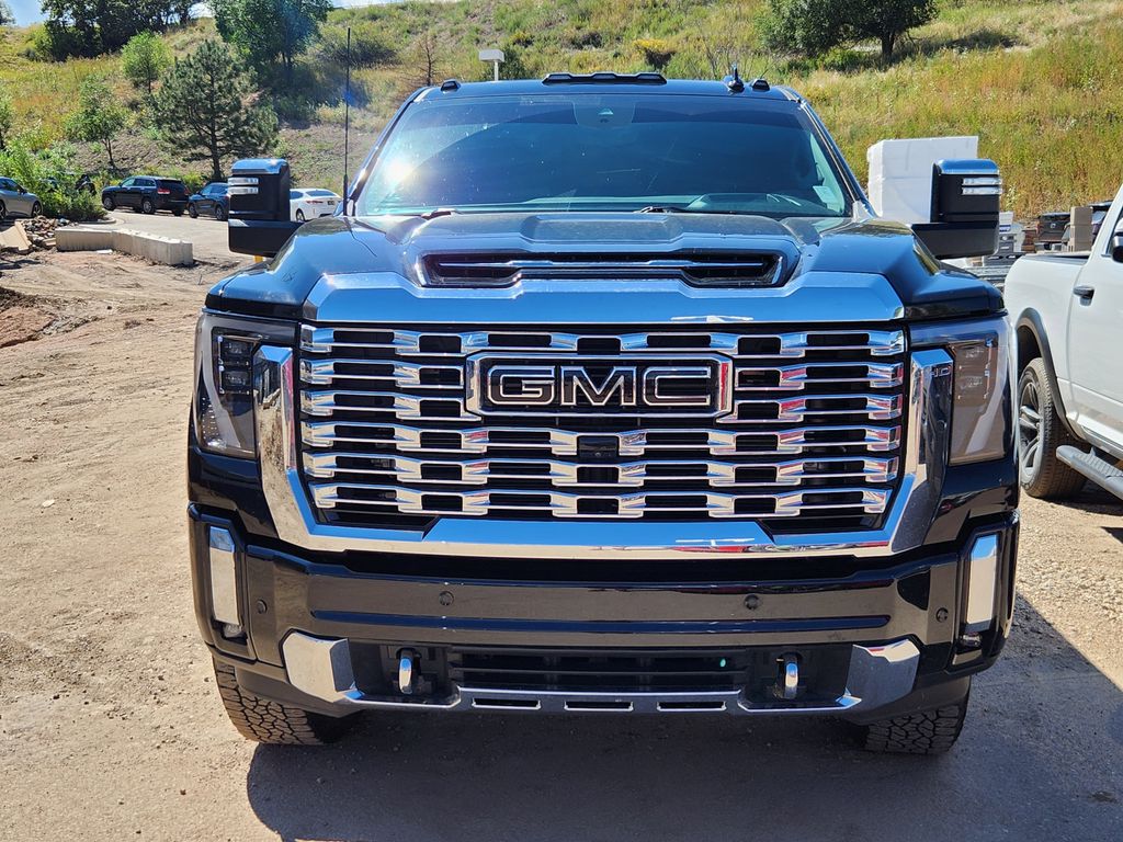2024 Gmc Sierra 3500 HD Denali photo 2