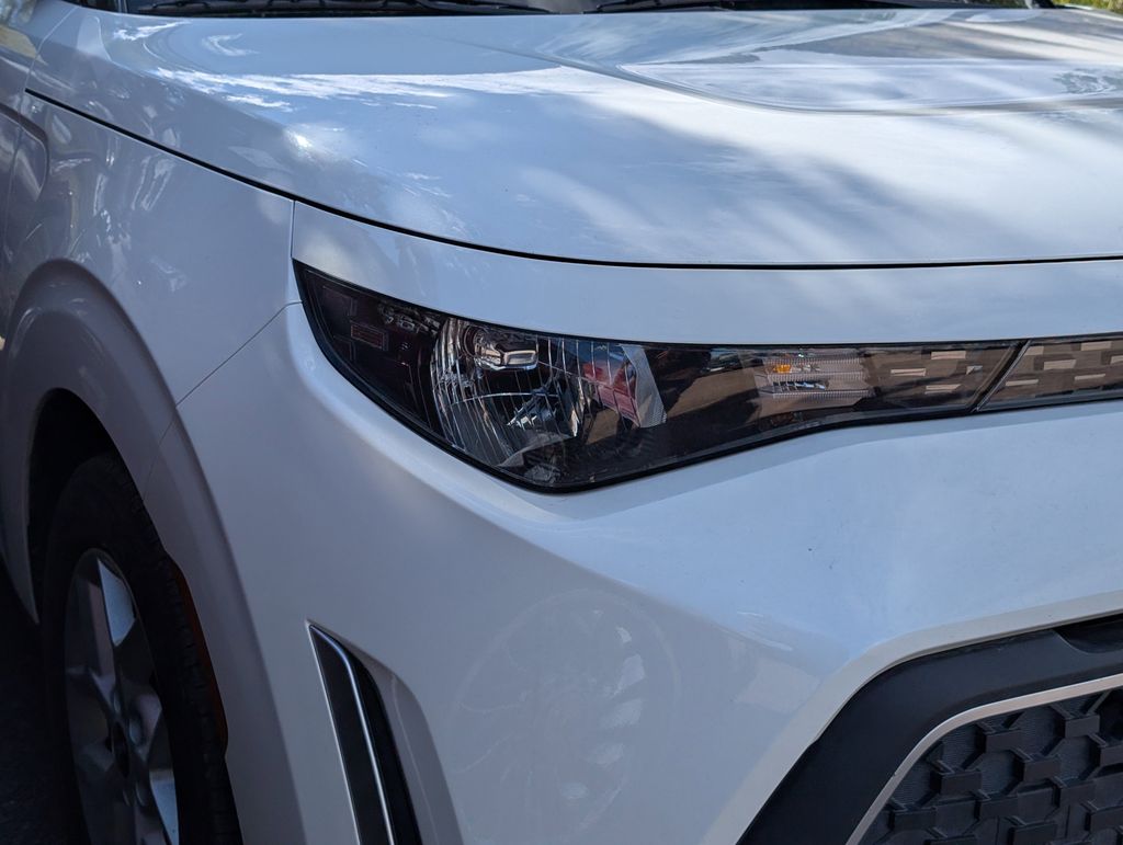 2023 Kia Soul LX photo 4