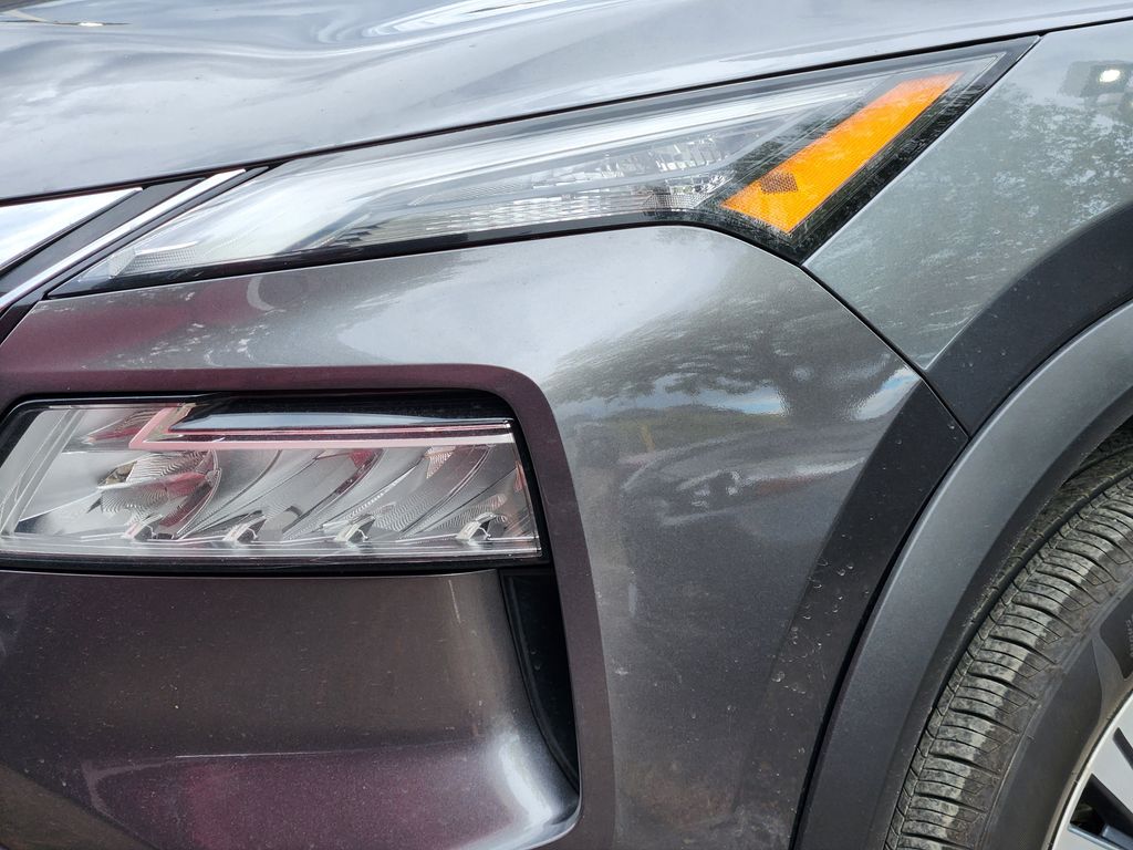 2021 Nissan Rogue SV photo 4