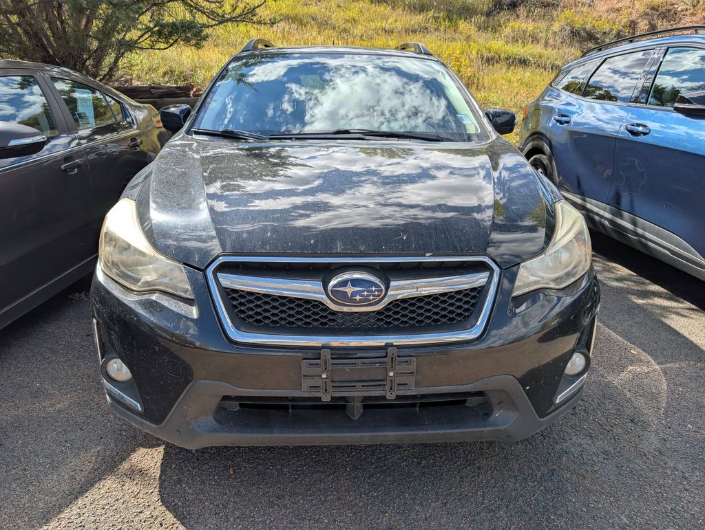 2017 Subaru Crosstrek 2.0i Premium photo 2