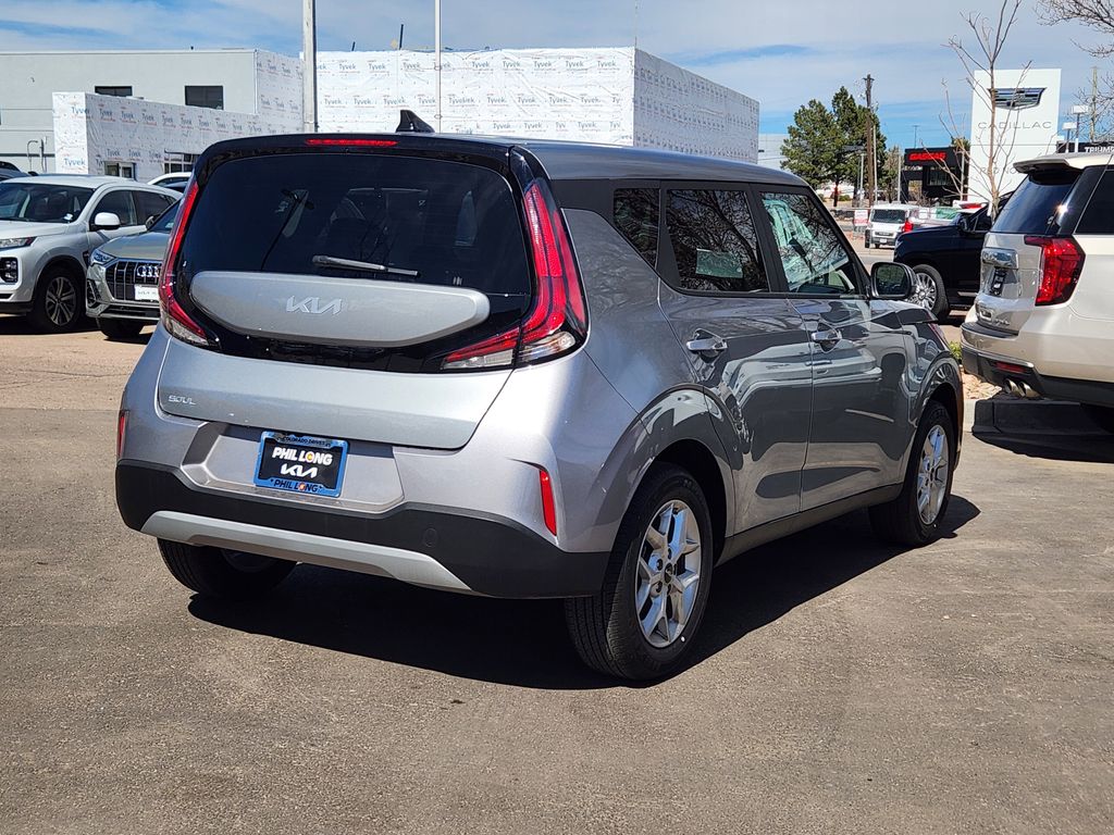 2025 Kia Soul LX S photo 3