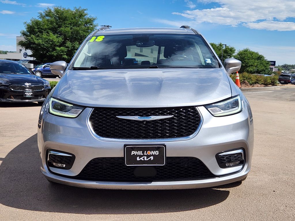 2021 Chrysler Pacifica Hybrid Touring L photo 2