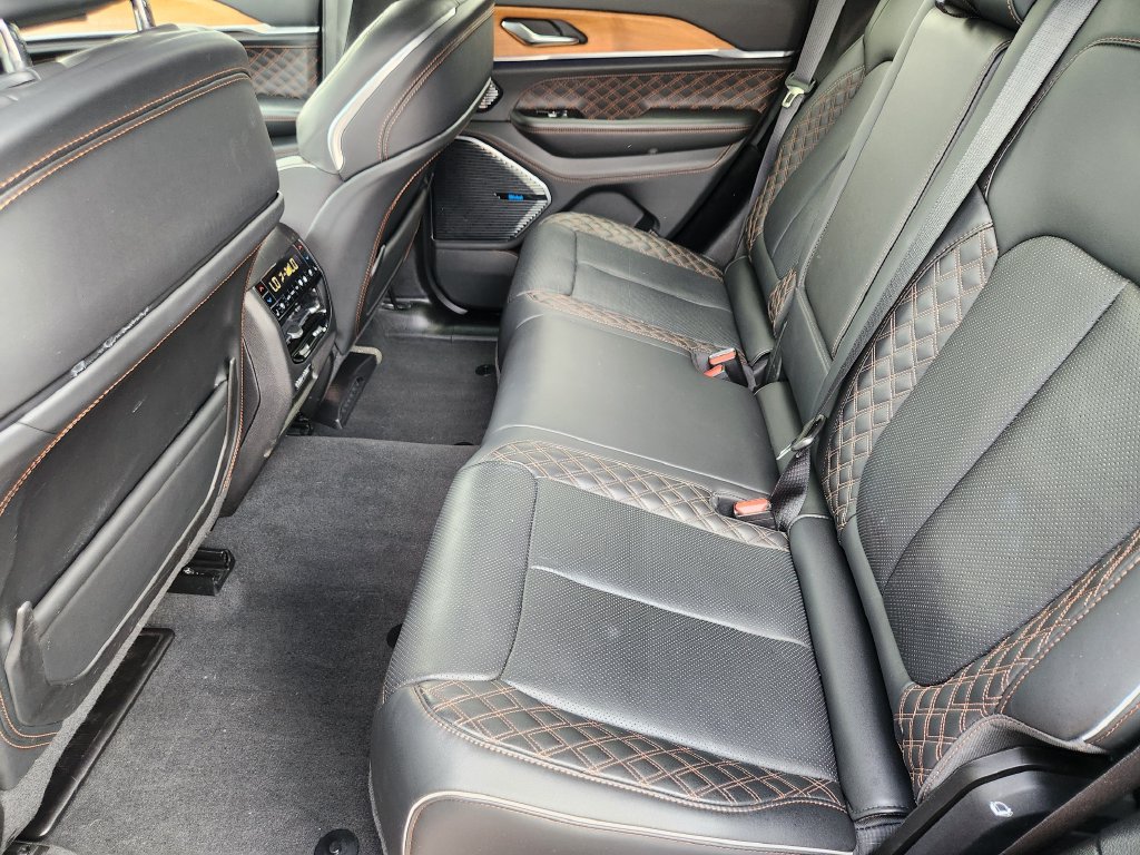 2022 Jeep Grand Cherokee Summit Reserve - Photo 29