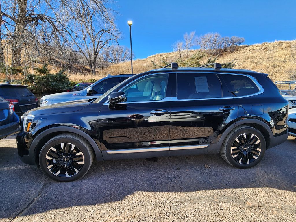 2024 Kia Telluride SX photo 2