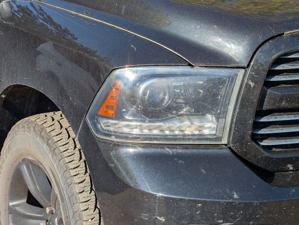 2015 Ram 1500 Sport photo 4