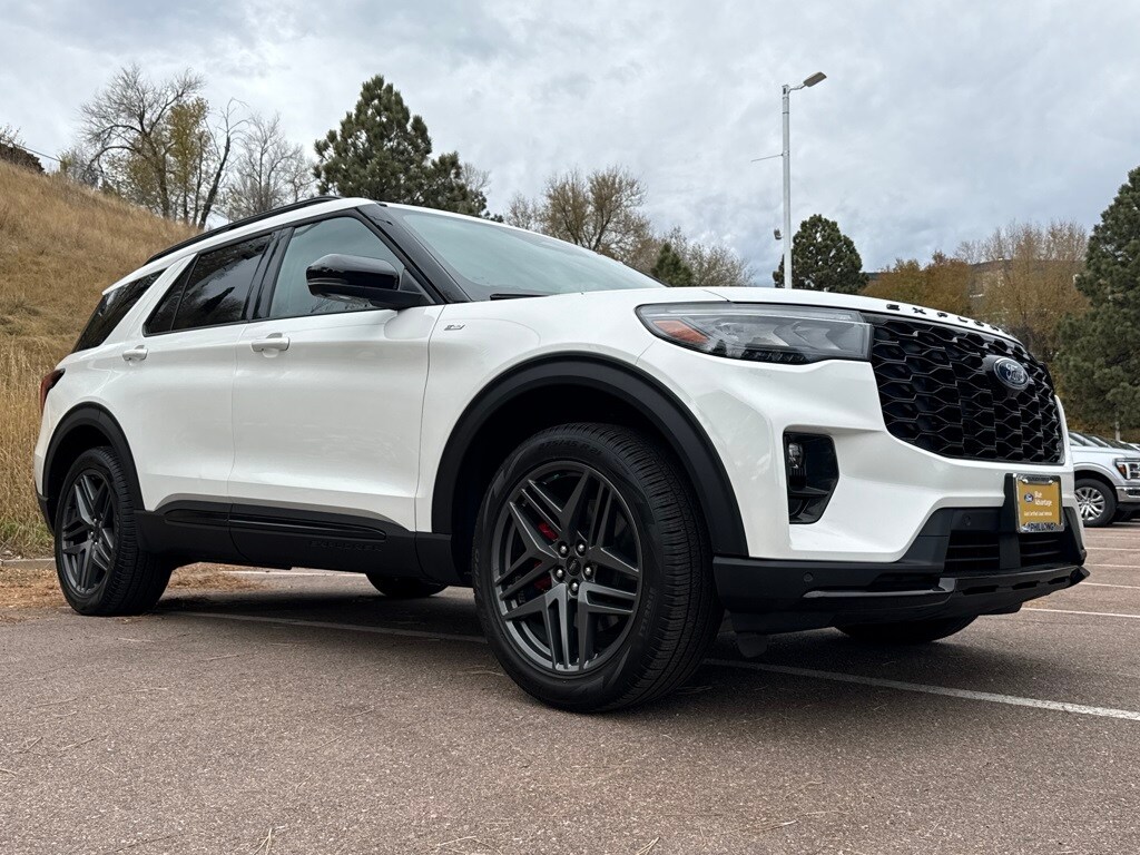 Used 2025 Ford Explorer ST-Line SUV