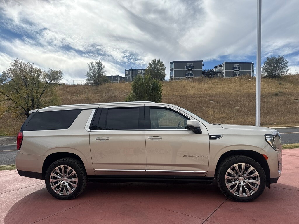 2022 Gmc Yukon XL Denali photo 4