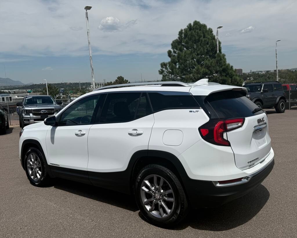 2023 Gmc Terrain SLT photo 3