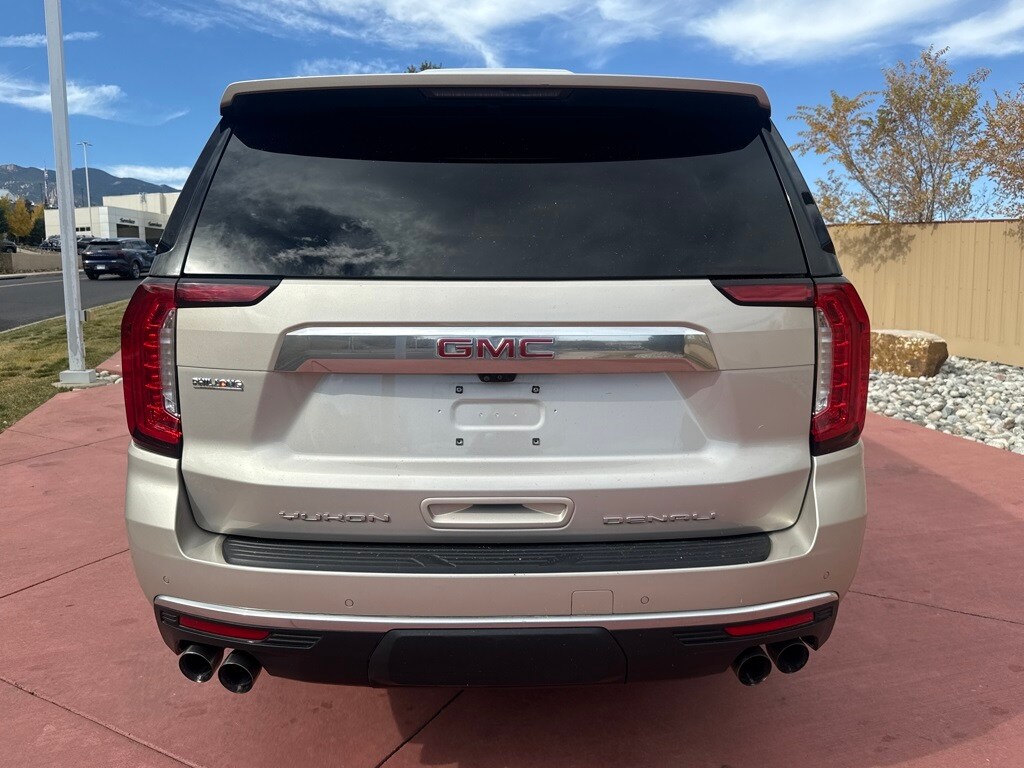 2022 Gmc Yukon XL Denali photo 2