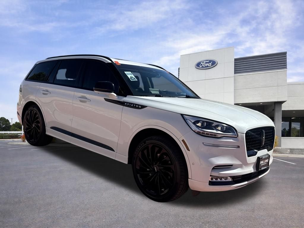 2023 Lincoln Aviator Reserve AWD's photo
