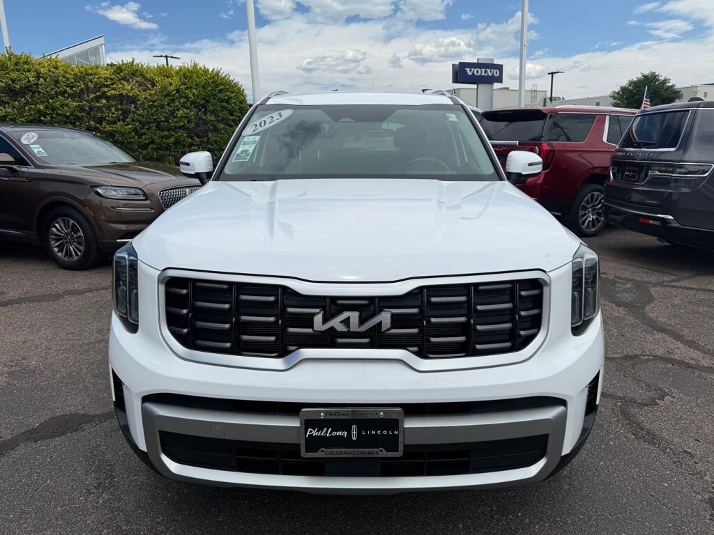 2023 Kia Telluride S photo 2