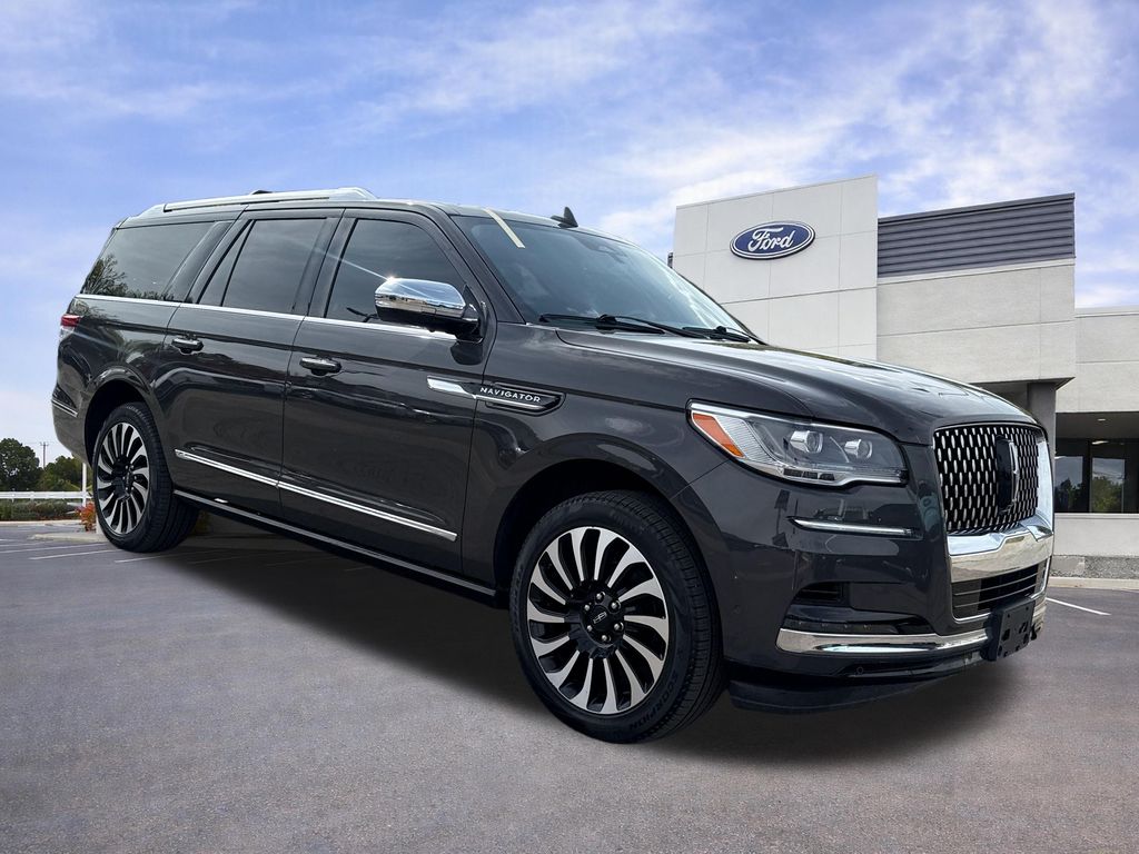 2024 Lincoln Navigator Black Label L 4WD's photo