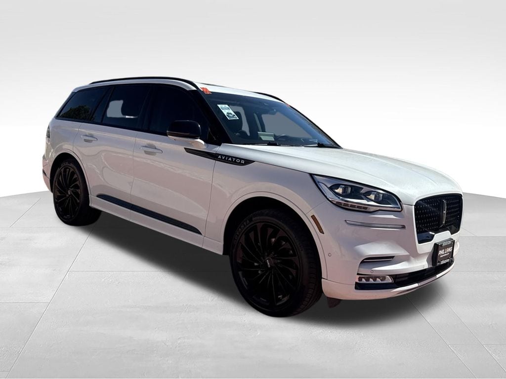 2023 Lincoln Aviator Reserve AWD's photo