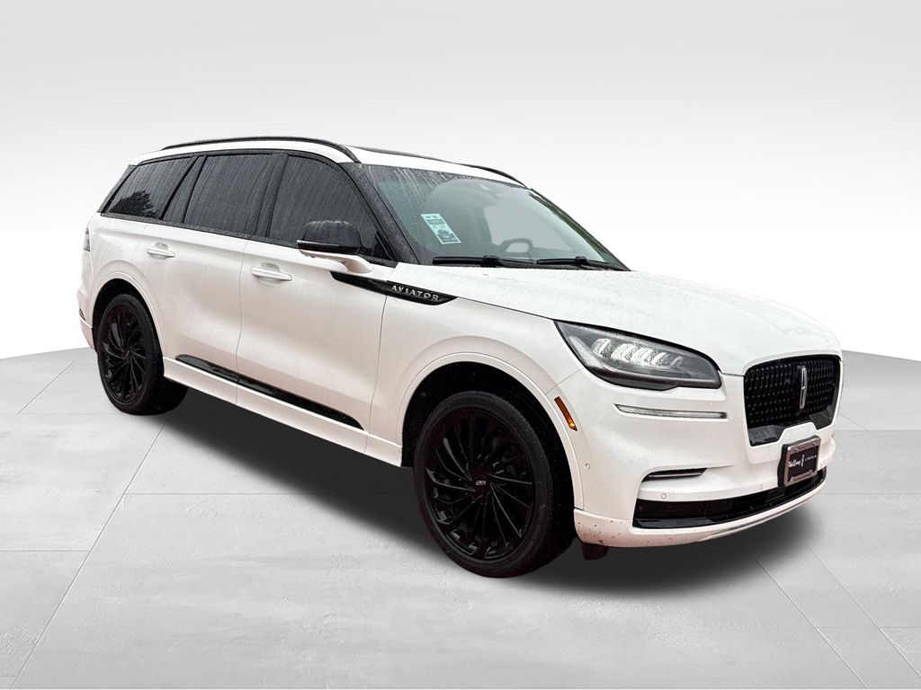 2024 Lincoln Aviator Reserve AWD's photo