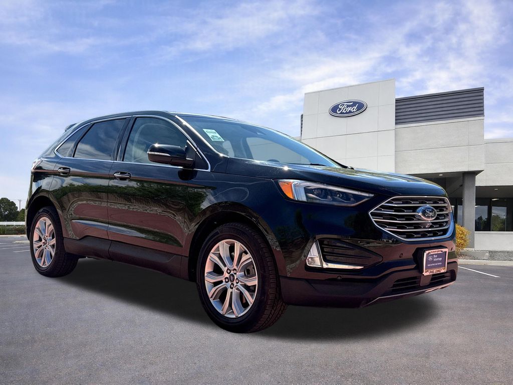 2022 Ford Edge Titanium AWD's photo
