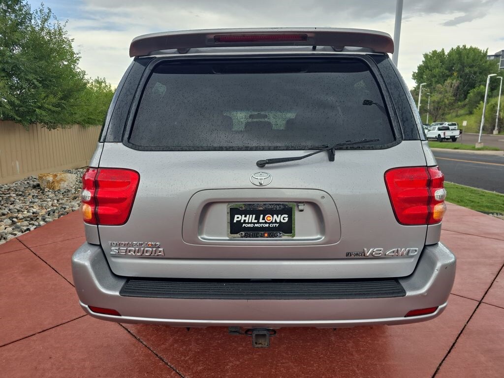 2002 Toyota Sequoia Limited photo 3