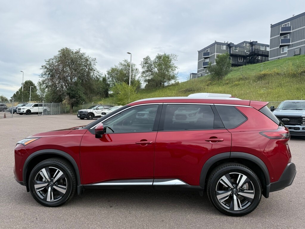 2023 Nissan Rogue SL photo 4