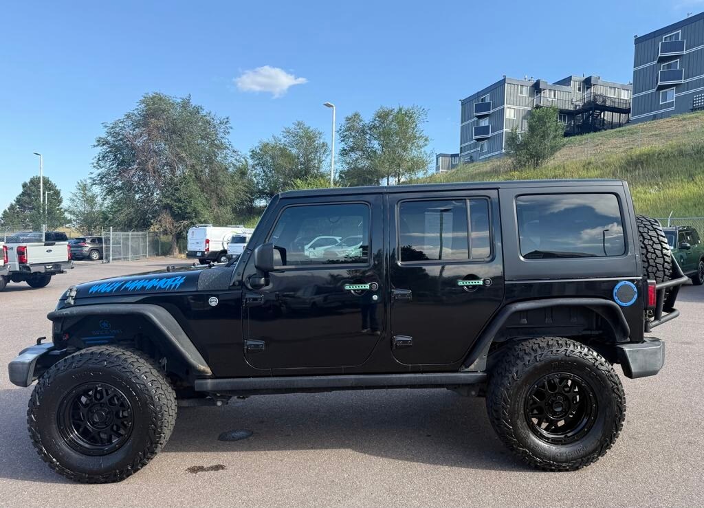 2017 Jeep Wrangler Unlimited Willys photo 4