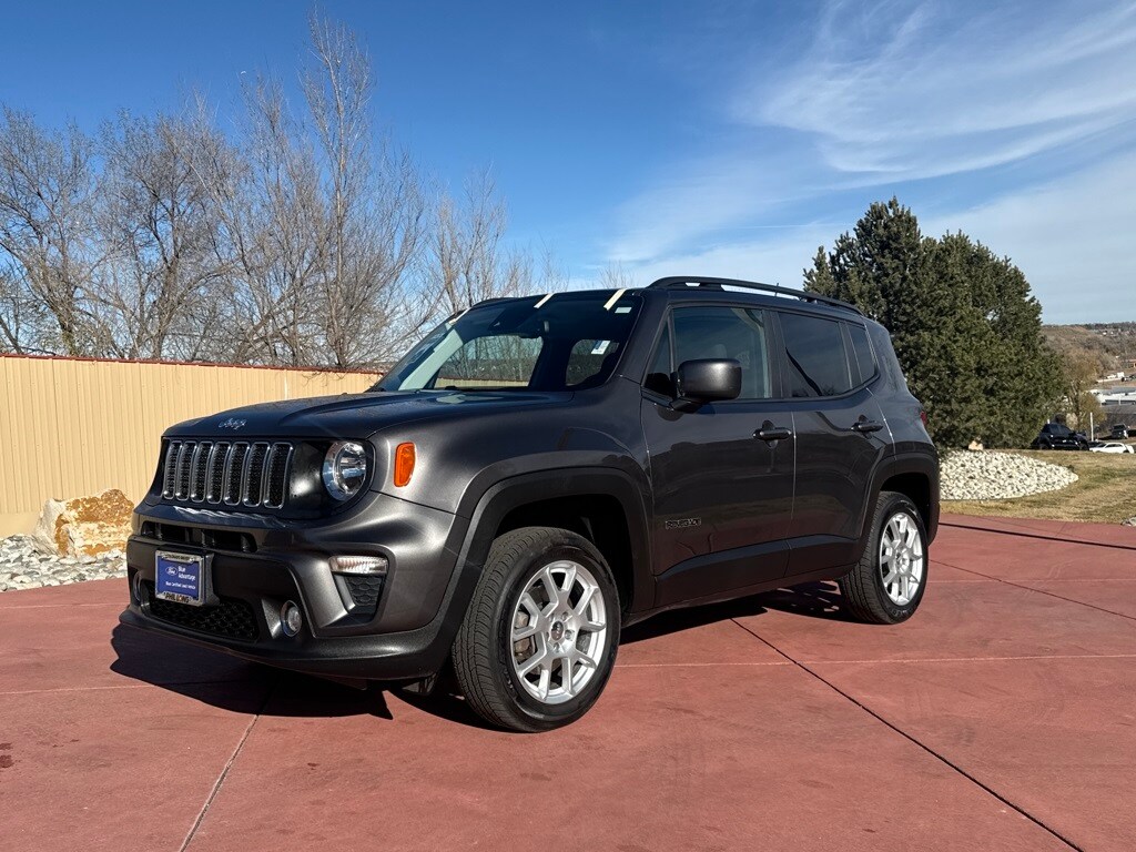 2021 Jeep Renegade Latitude photo 3
