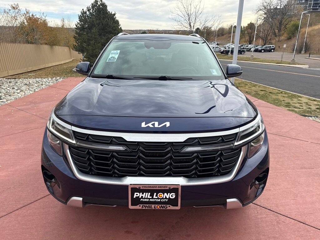 2024 Kia Seltos EX photo 2