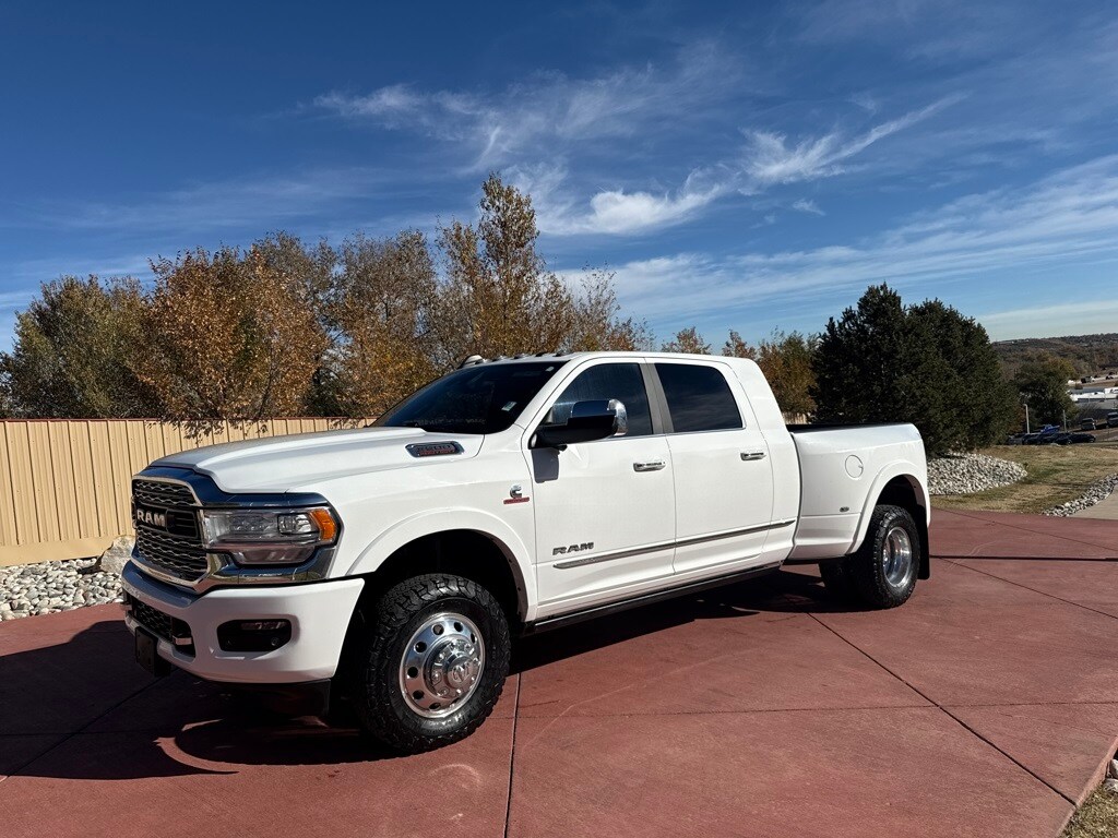 2019 Ram 3500 Limited photo 3