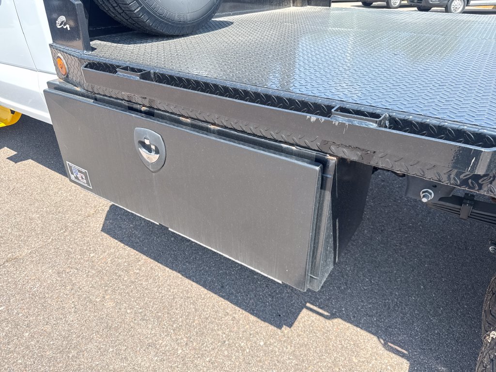 2026 Ford F-350 Super Duty Chassis Cab XL - Photo 9