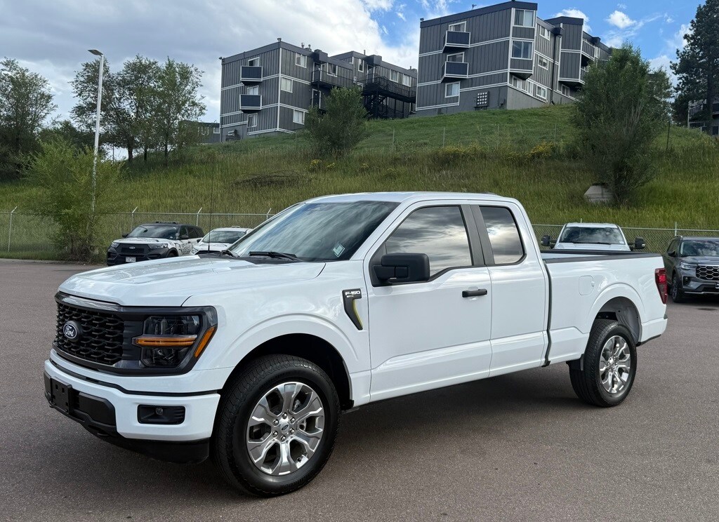 2025 Ford F-150 STX photo 3
