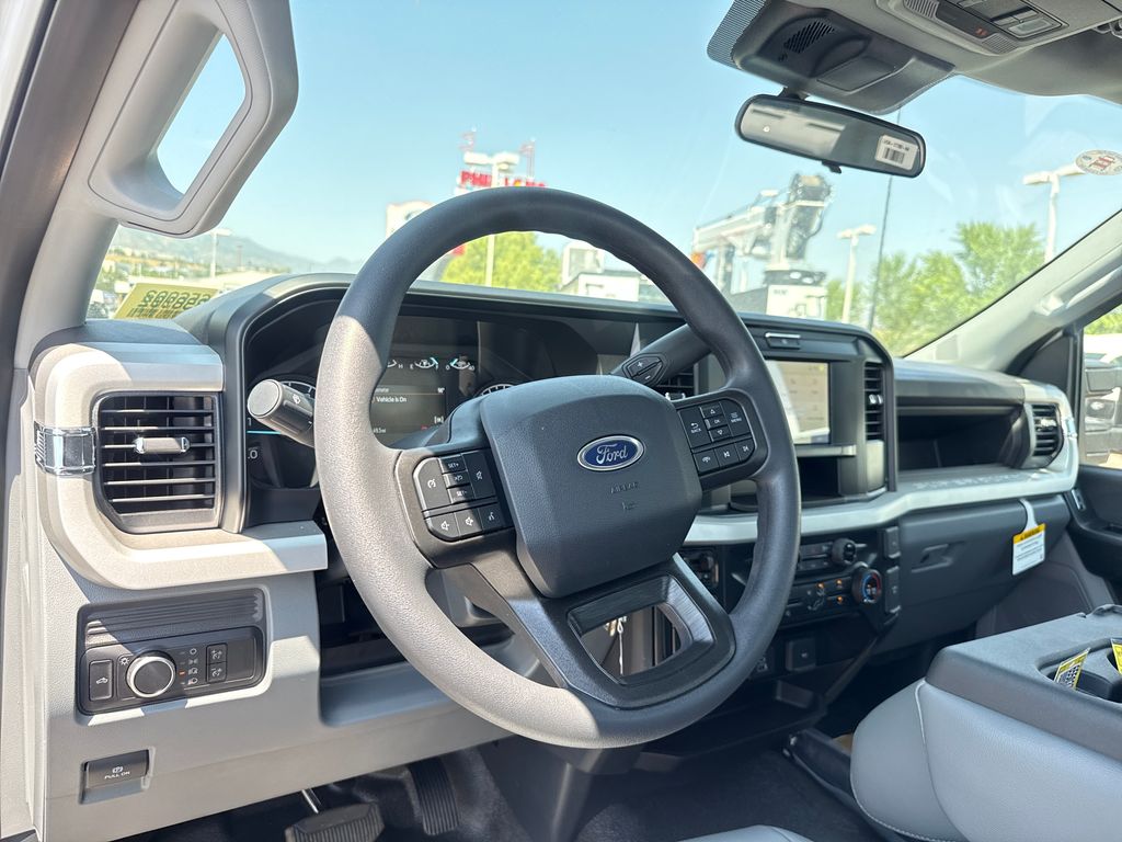 2026 Ford F-350 Super Duty Chassis Cab XL - Photo 13