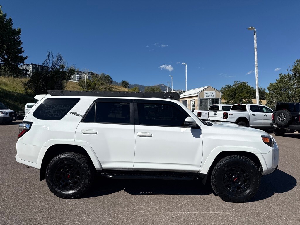 2024 Toyota 4Runner TRD Off-Road Premium photo 4