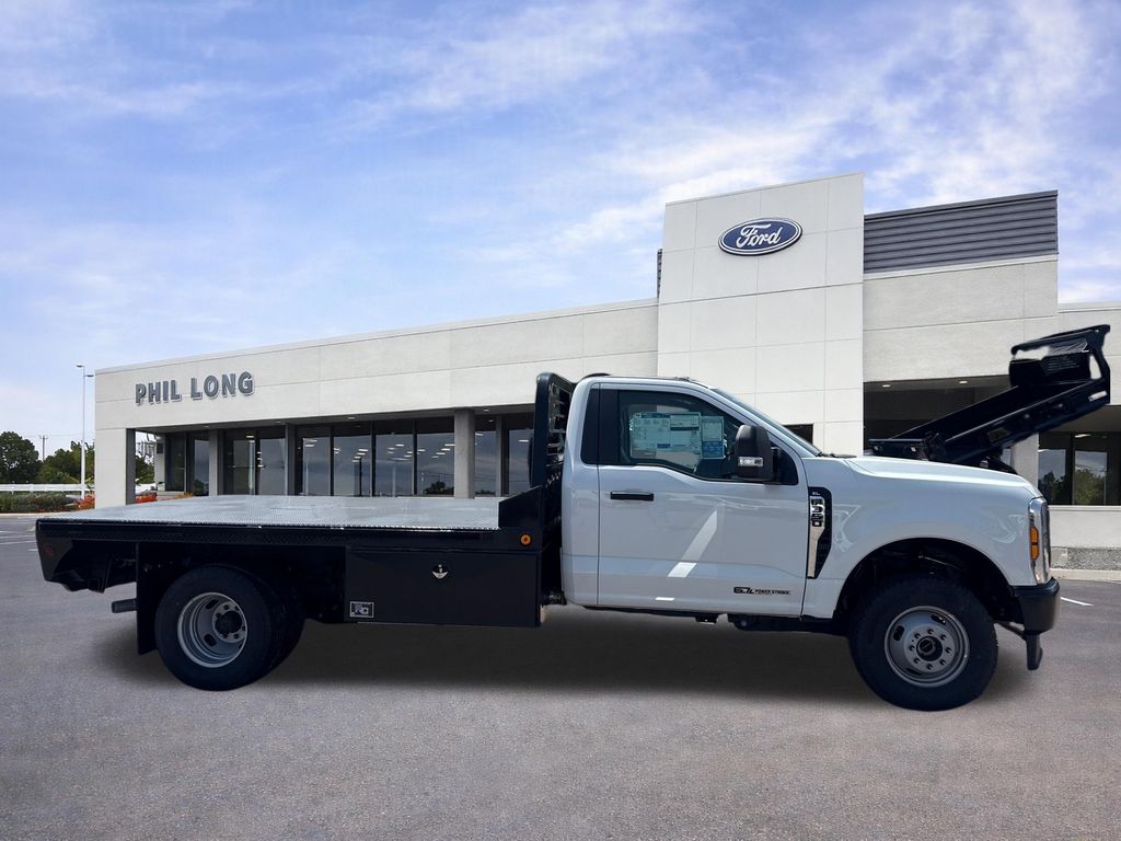 2026 Ford F-350 Super Duty Chassis Cab XL - Photo 8