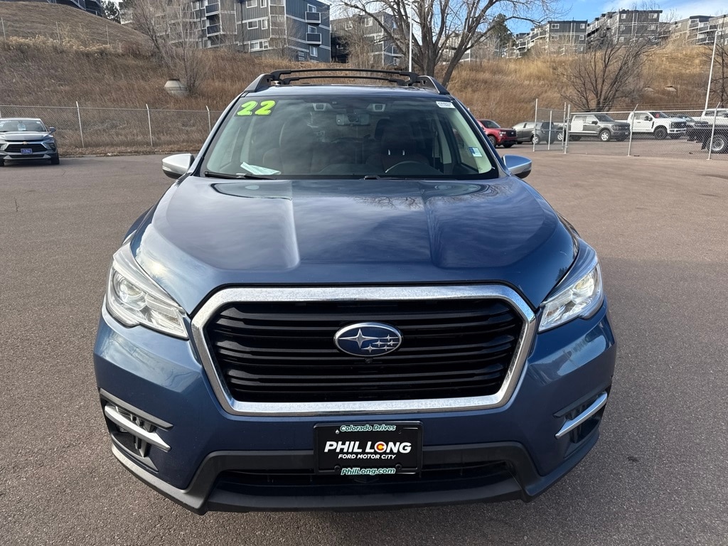 2022 Subaru Ascent Touring photo 3