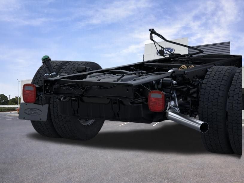 2026 Ford F-550 Super Duty Chassis Cab XL - Photo 21