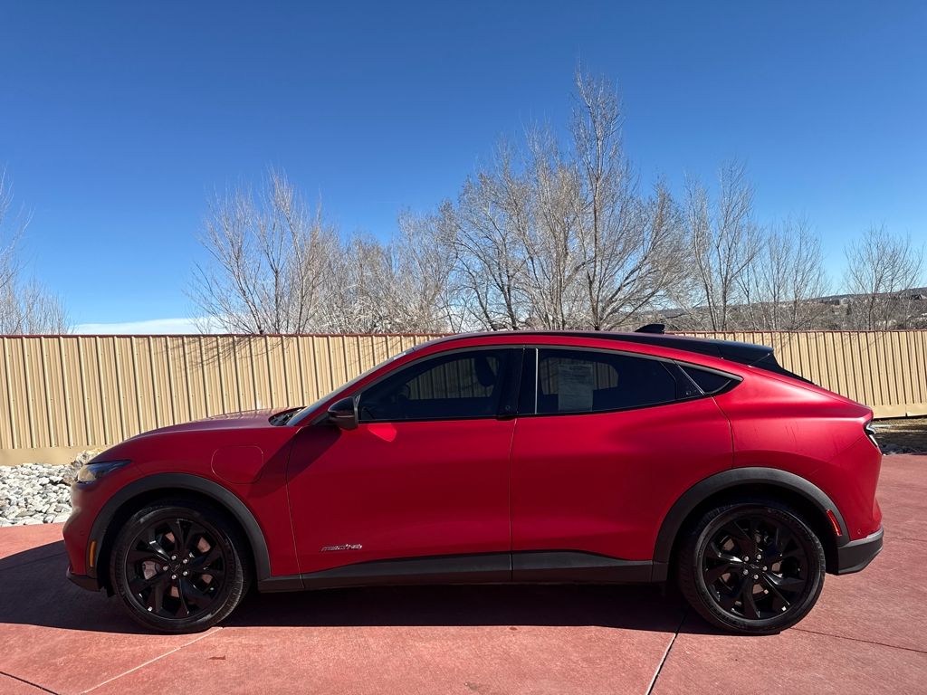 2024 Ford Mustang Mach-E Select photo 3