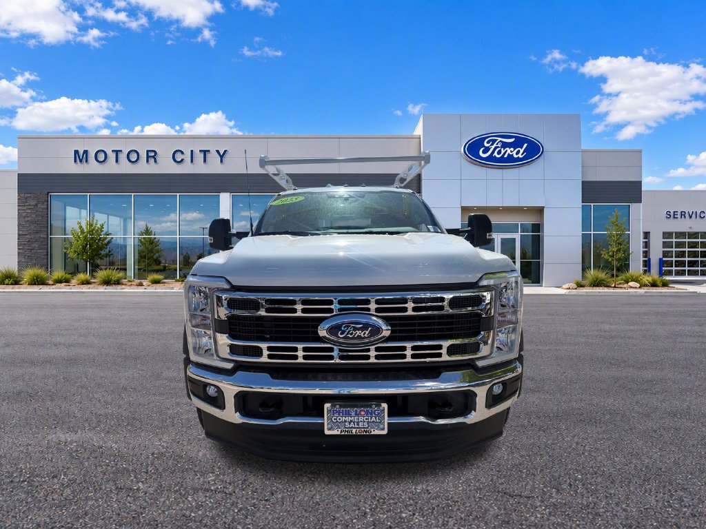 2025 Ford F-550 Super Duty Chassis Cab XL - Photo 2