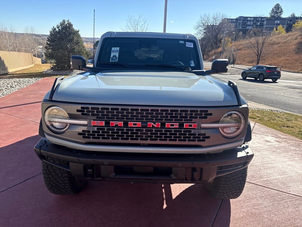 2022 Ford Bronco Badlands photo 2