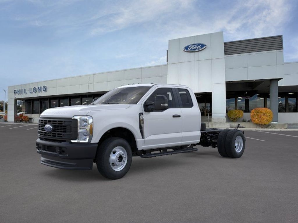New 2025 Ford F-350SD XL DRW Chassis