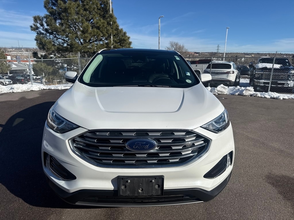 2022 Ford Edge SEL photo 3