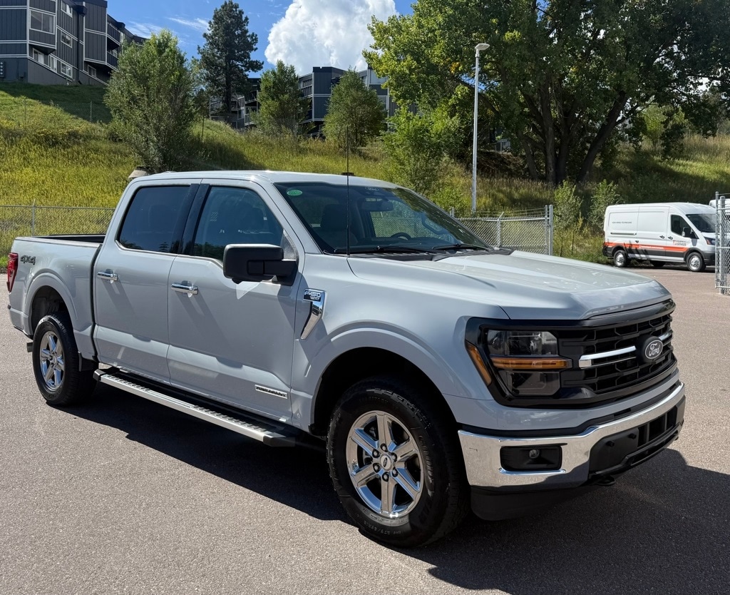 2024 Ford F-150 XLT's photo