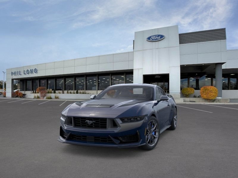 2025 Ford Mustang Dark Horse Deluxe photo 2