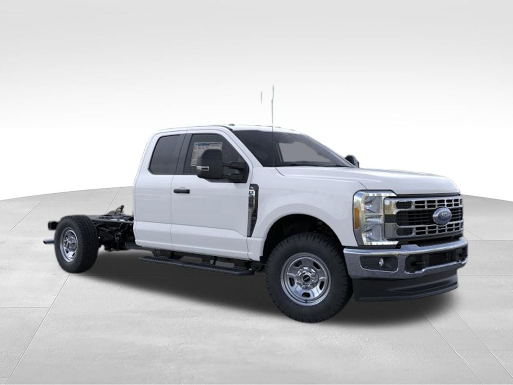 2026 Ford F-350 Chassis Chassis 
