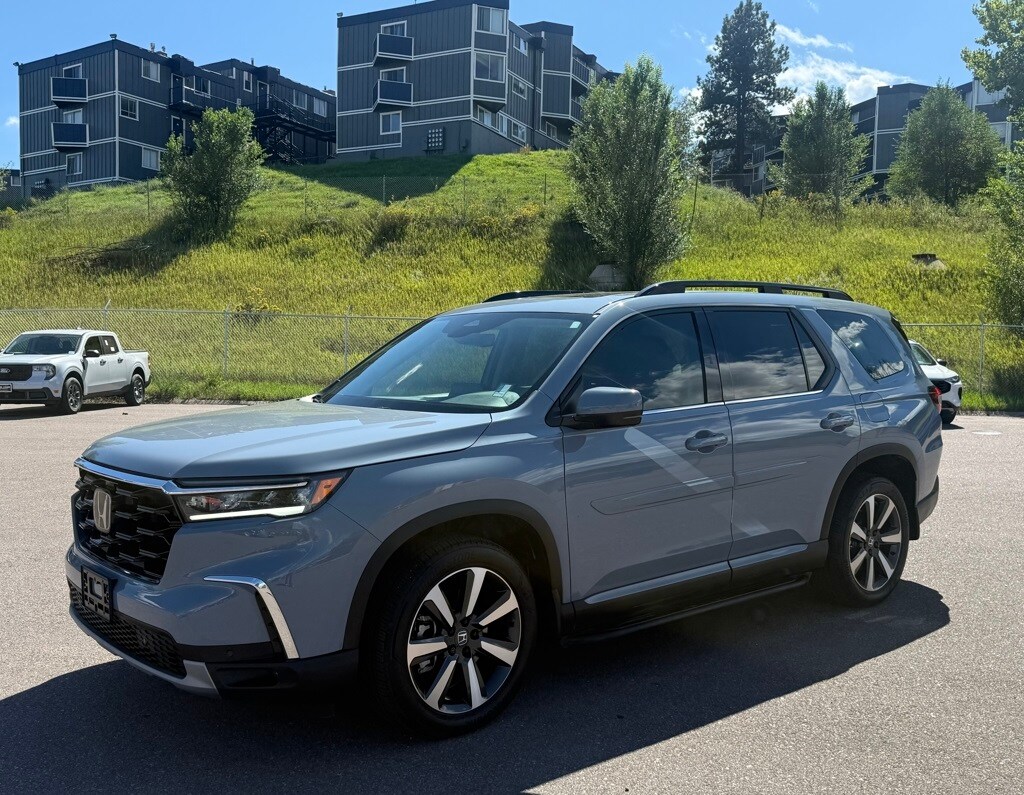 2024 Honda Pilot Touring photo 3