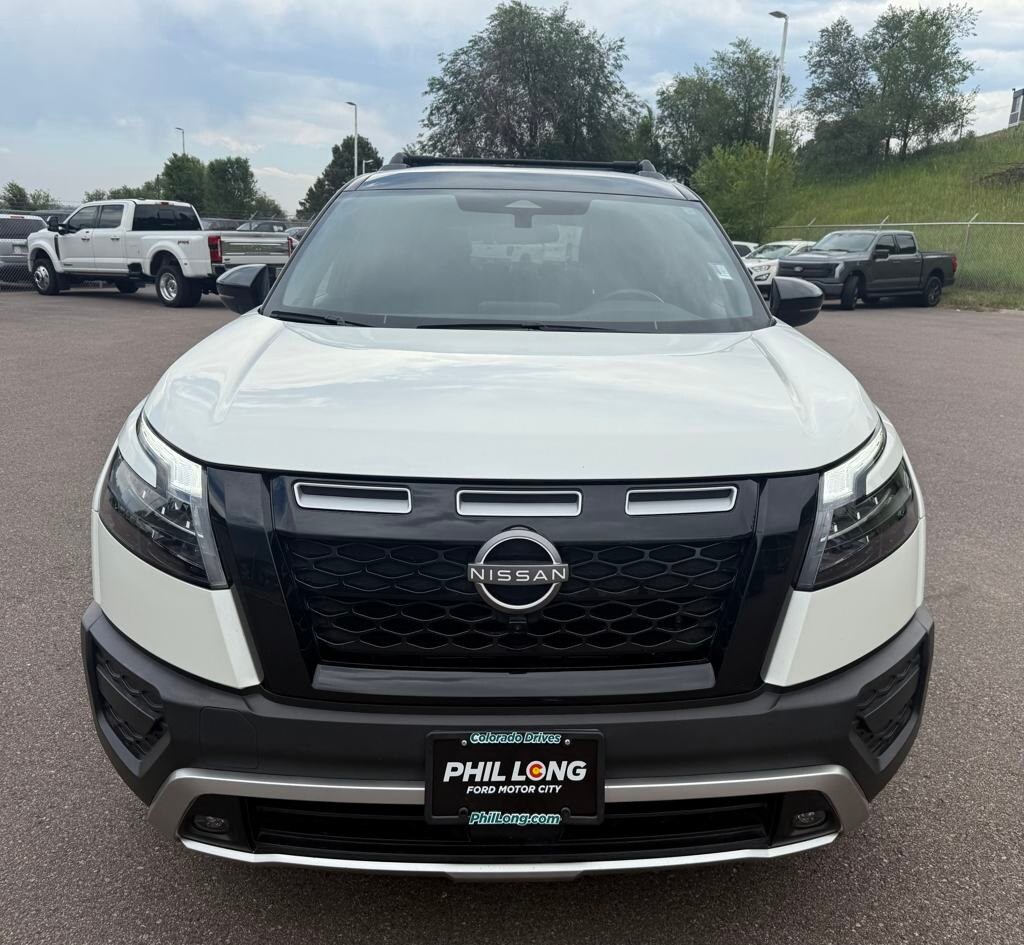 2023 Nissan Pathfinder Rock Creek photo 2