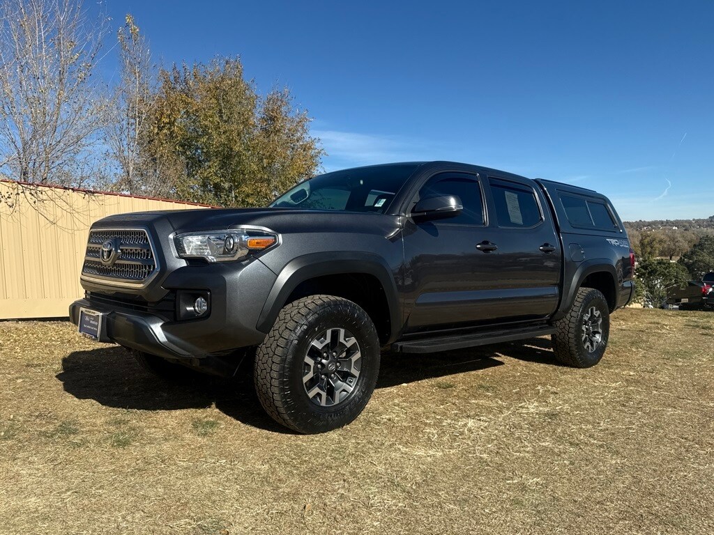 2016 Toyota Tacoma SR photo 3